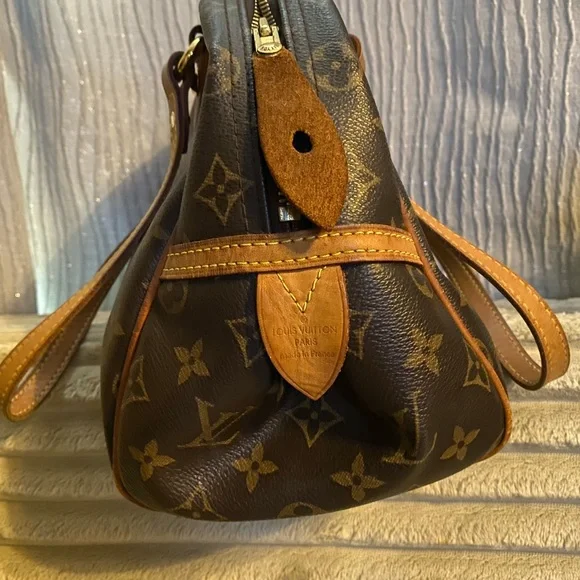 Louis Vuitton Montorgueil PM Monogram Canvas Shoulder Bag - Picture 5 of 8